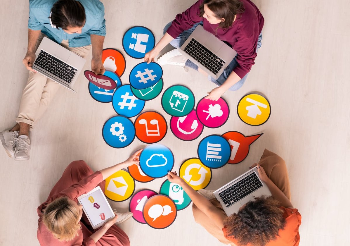 email marketing laptop