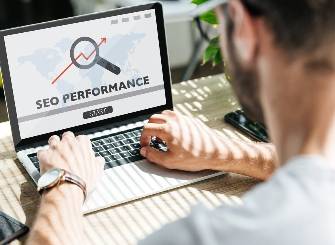 email marketing laptop
